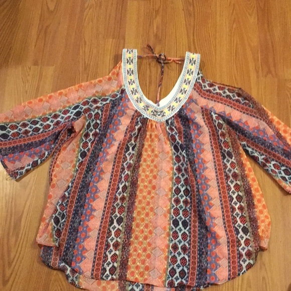 No Boundaries Shirt size 2XL (AK) - Picture 2 of 4